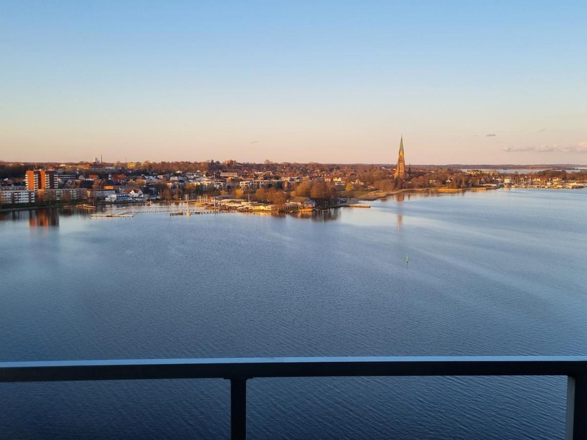 Traumblick! Mitten Im Wasser, Dem Himmel Ganz Nah! Schleswig Luaran gambar